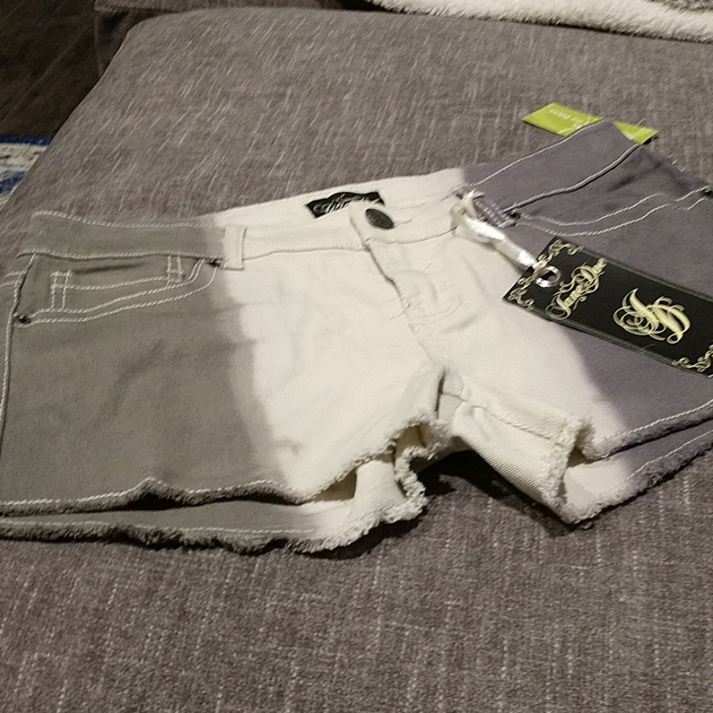 5 For 25.00/Juniors sz.9 fringed short,tie-die,NWT